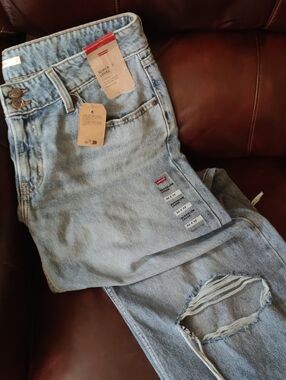 NEW Levi's Superlow Loose Women's Distressed Jeans Size 32x32